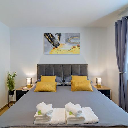 Apartman Mia Senj  Buitenkant foto