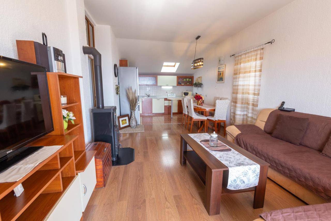 Apartman Mia Senj  Buitenkant foto